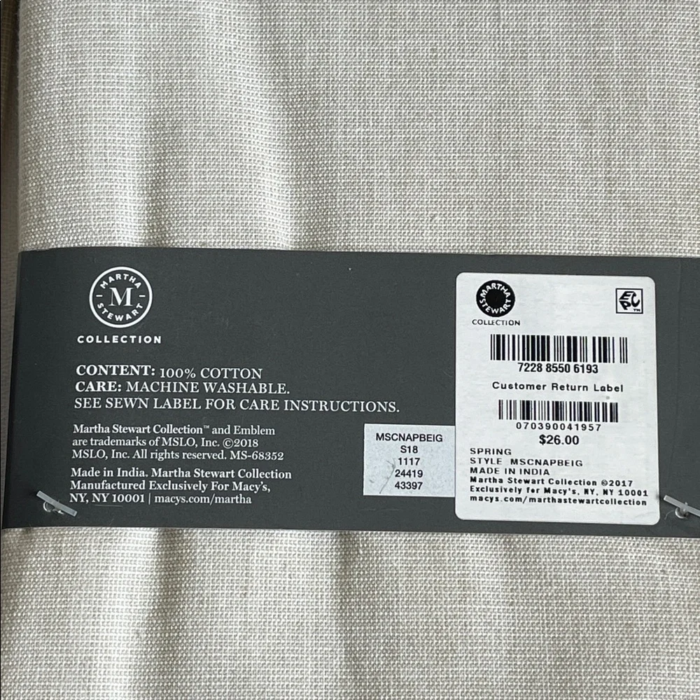 Martha Stewart Collection 6 Table Napkins Brand New With Tags.